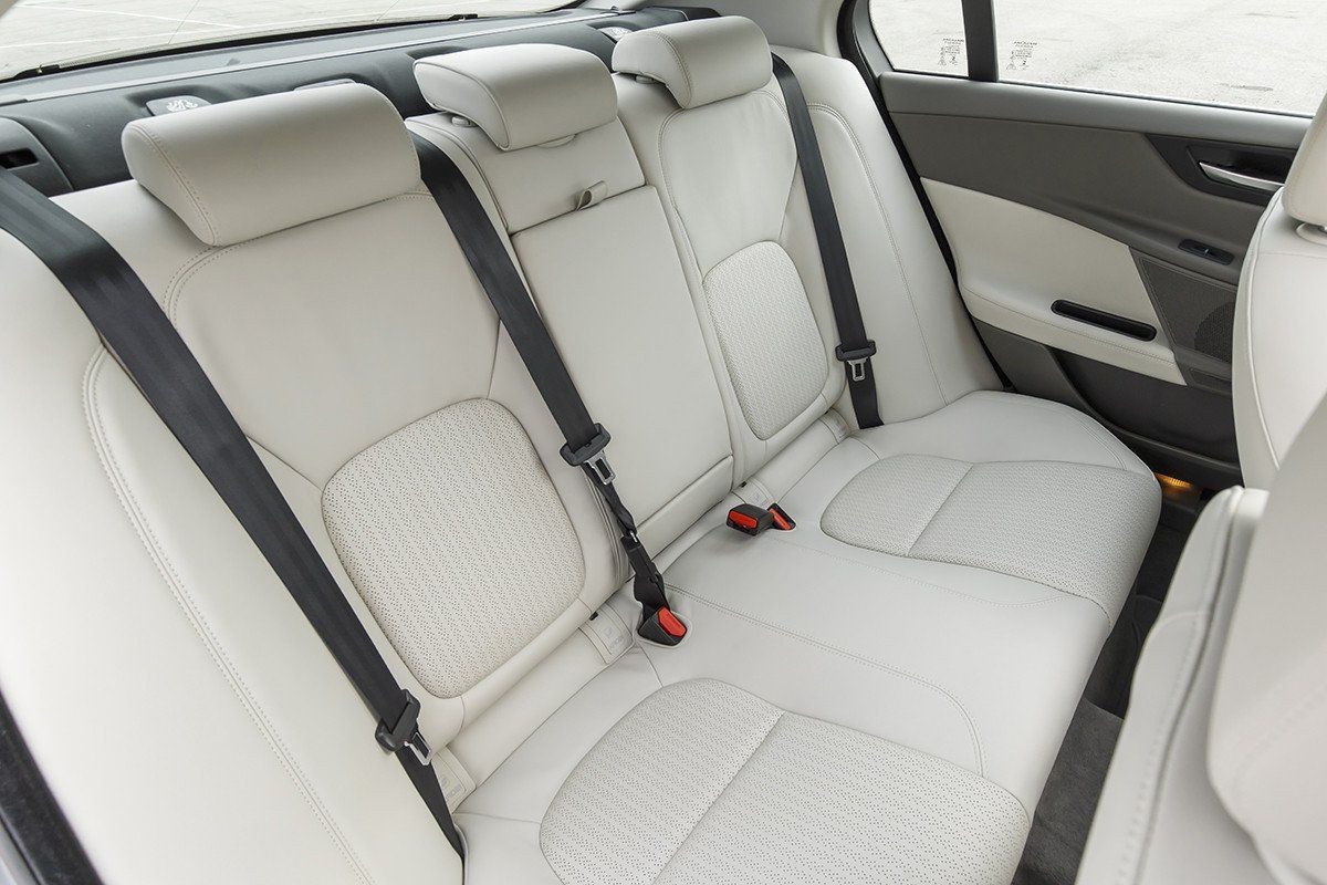 Ferrari enzo, interior